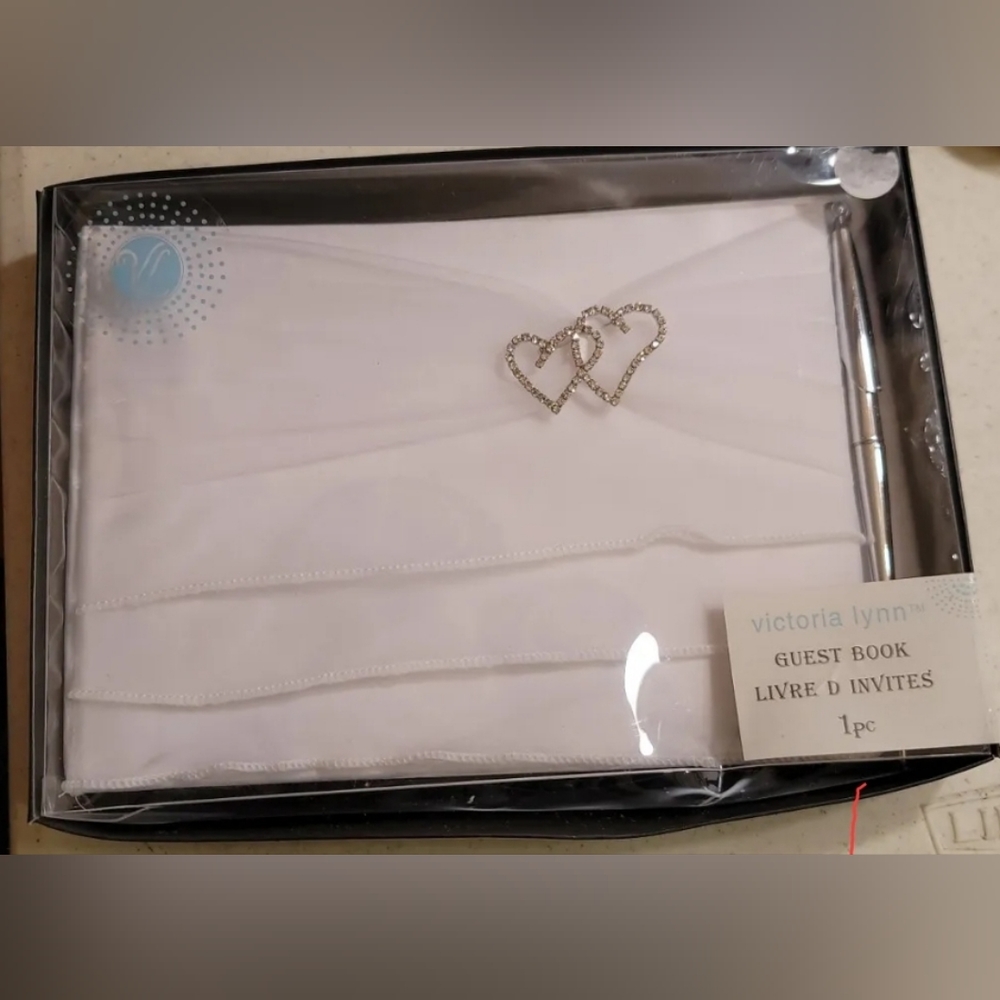 Victoria Lynn Double Heart White Wedding Guest Book with Rounfd Pen PT2